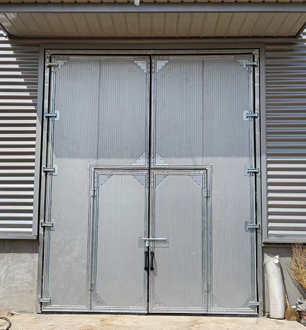 玛曲工业平开门