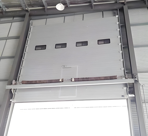 玛曲工业滑升门