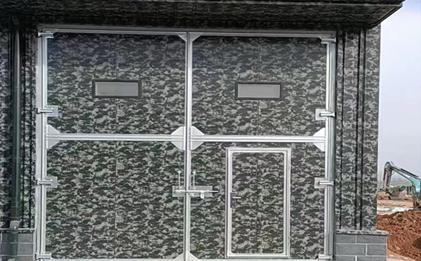 玛曲工业平开门