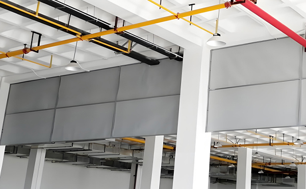 商场防烟分区常闭节点：玛曲挡烟垂壁高度与控制器接线图解