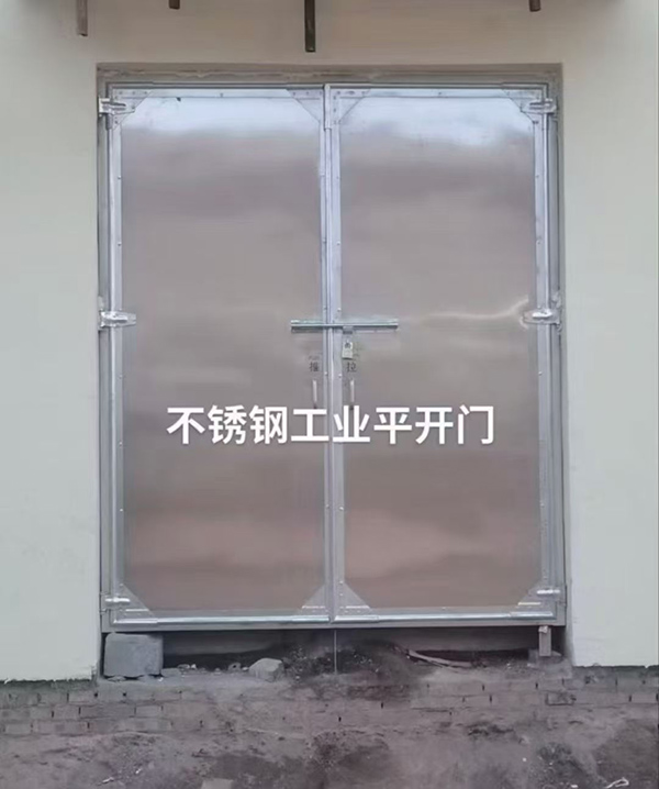不锈钢玛曲工业平开门在现代工业场景中的应用实践