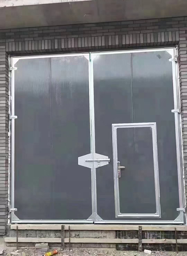 玛曲工业平开门在大型设备制造车间的应用实例