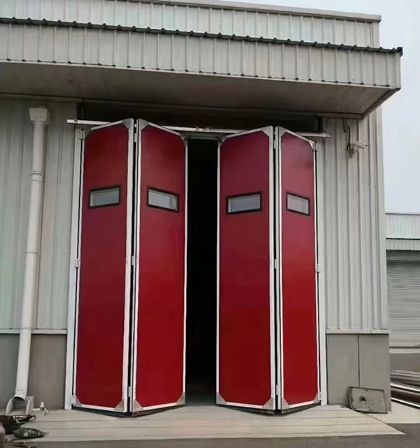 玛曲工业折叠门在大型装配车间出入口的应用实例