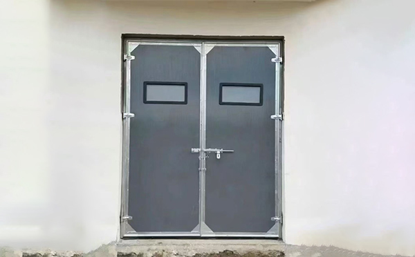 玛曲工业门在高温作业区域的运行表现